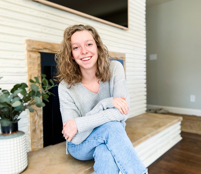 A photo of Becca Rich is captured. She is an engineer turned certified Holistic Time Coach and Strategist. Becca is featured on the Practice of the Practice, a therapist podcast.